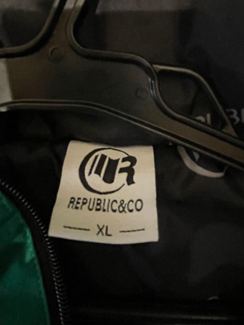 REPUBLIC&CO XL グリーン アノラック　未使用品