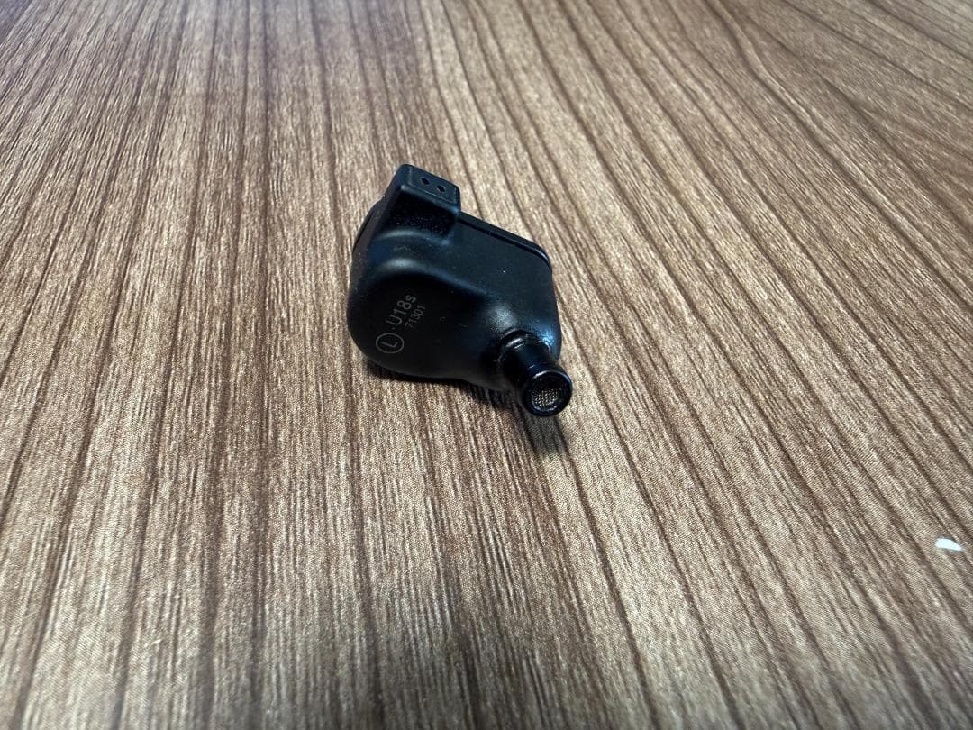 イヤホン 64audio u18s