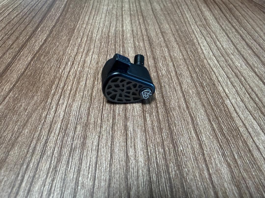 イヤホン 64audio u18s