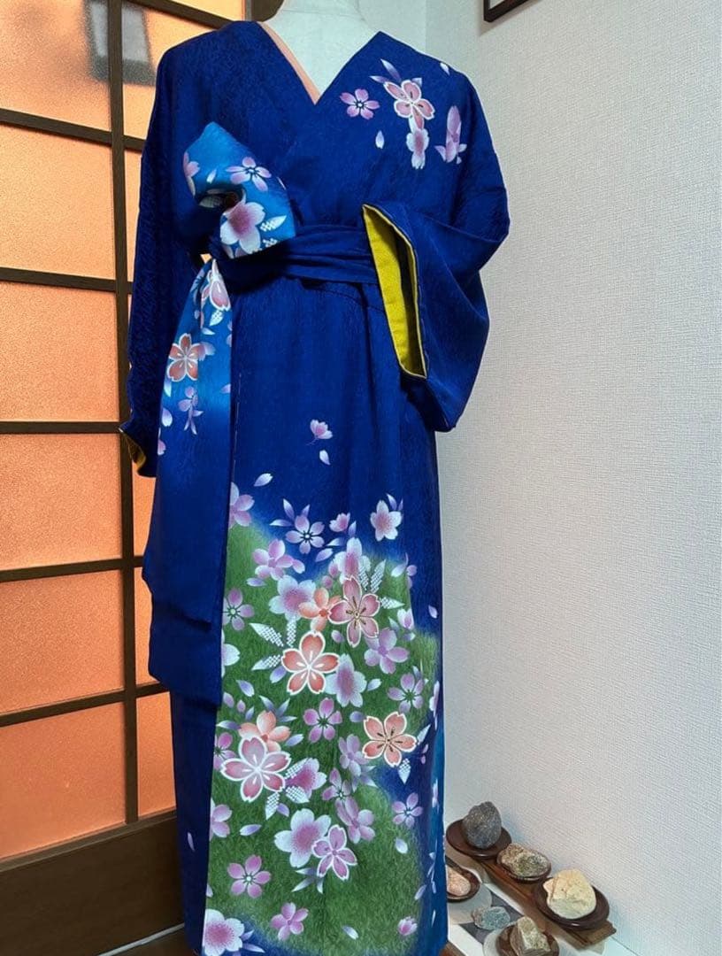 新品未使用 振袖 着物リメイク鮮烈な蒼×桜 黄金裏地 一点もの