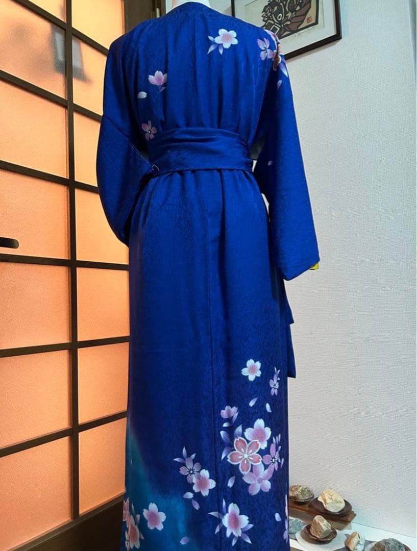 新品未使用 振袖 着物リメイク鮮烈な蒼×桜 黄金裏地 一点もの