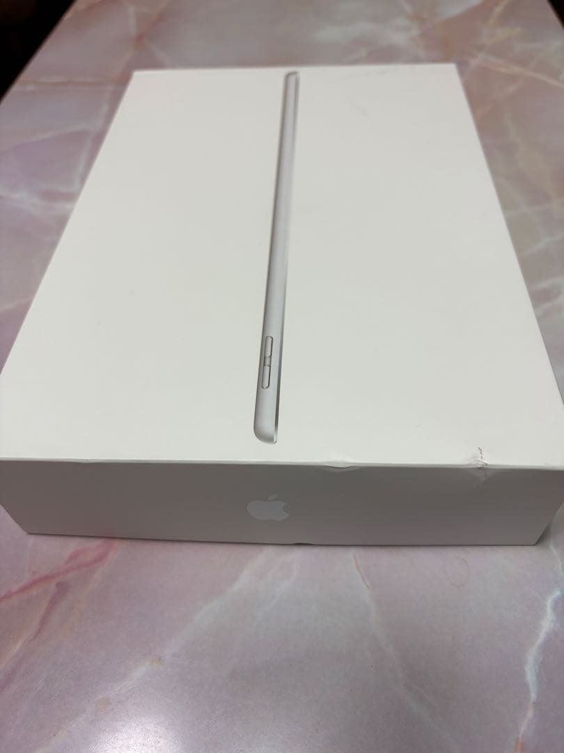 【明日発送】Apple iPad 9世代 Wi-Fiモデル 64GB シルバー