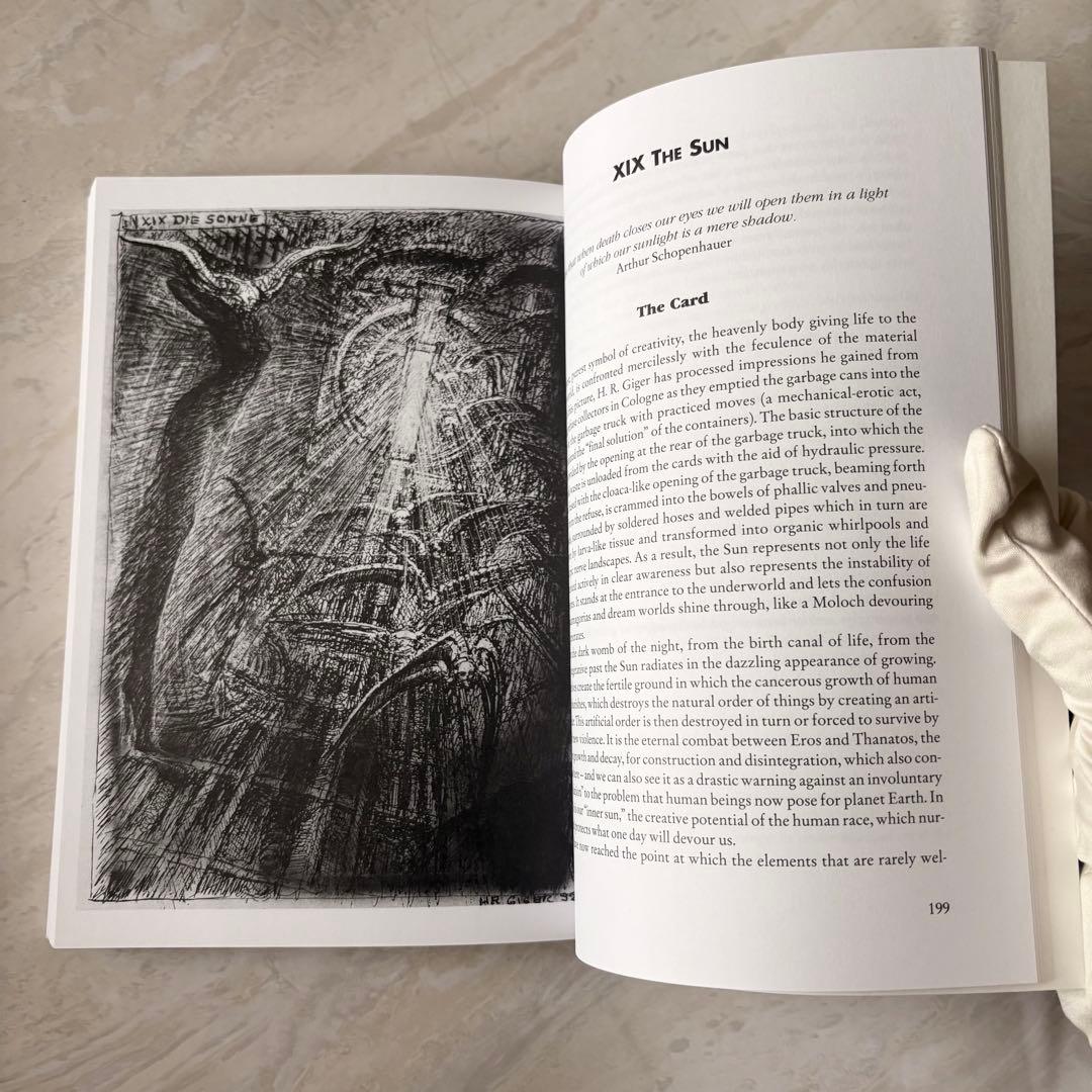 ギーガー タロット H.R.Giger Tarot 洋書