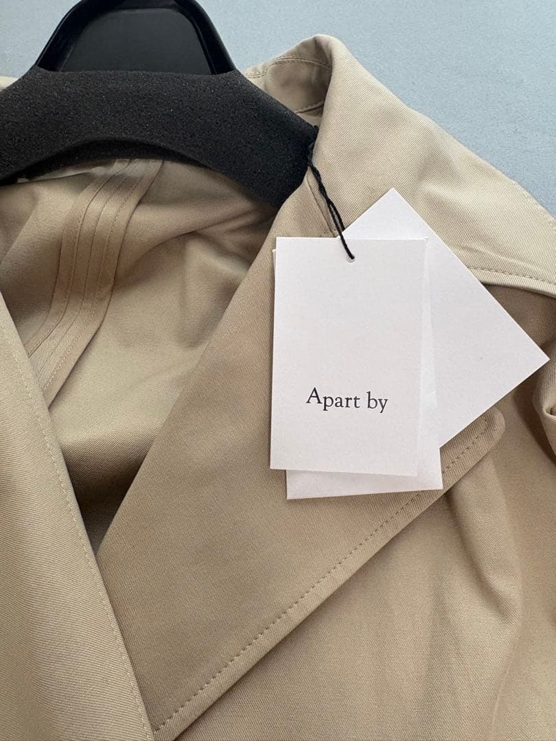 新品未使用♡apart by キンボタンミディトレンチ