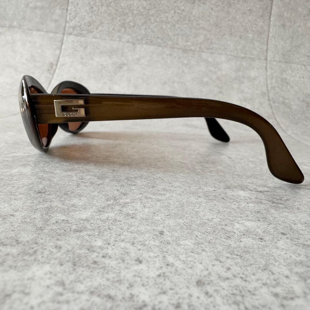 GUCCI　グッチ　サングラス　ロゴ　ブラウン　オーバル　GG2413