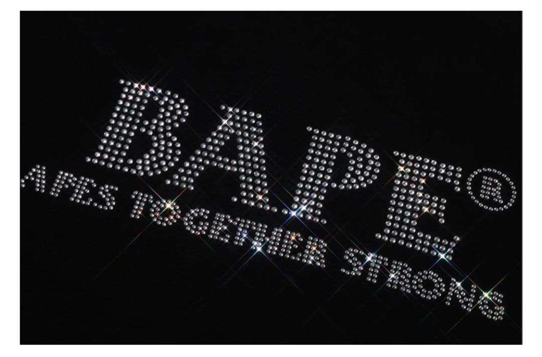 値下げ！【未使用品】A BATHING APE ラインストーン ベイプロゴT