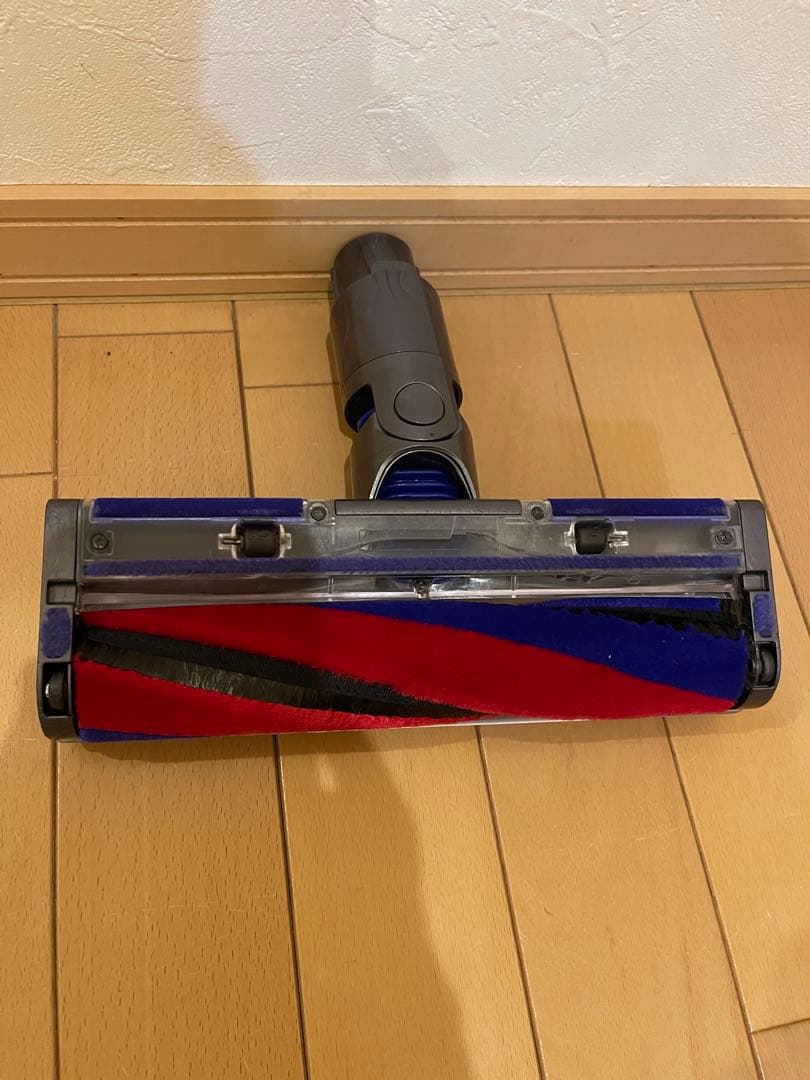 ダイソン Dyson SV18 V12 中古 美品、動作確認清掃済み！