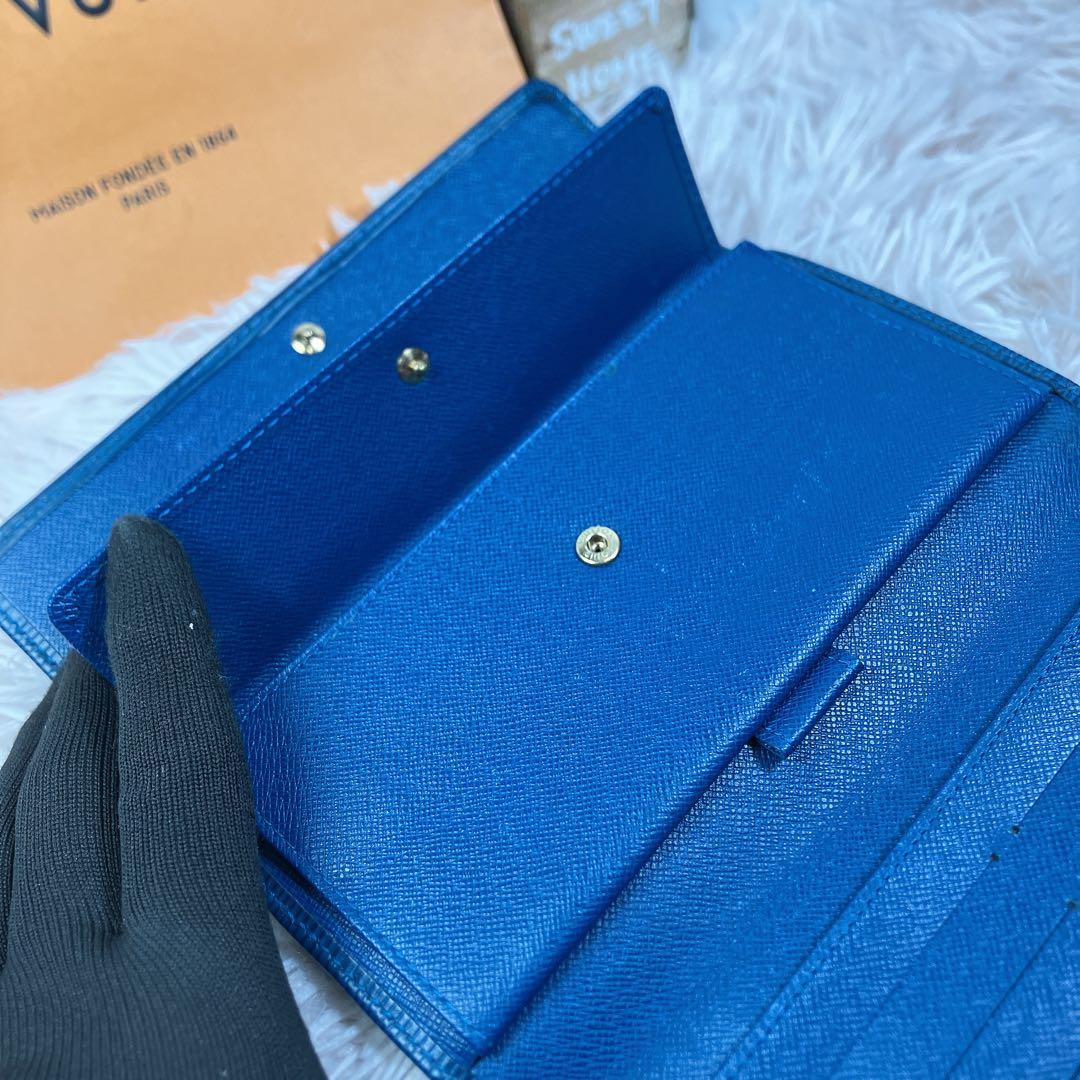 ルイヴィトン 長財布 インターナショナル エピ 三つ折り財布 ブルー 青 レザー