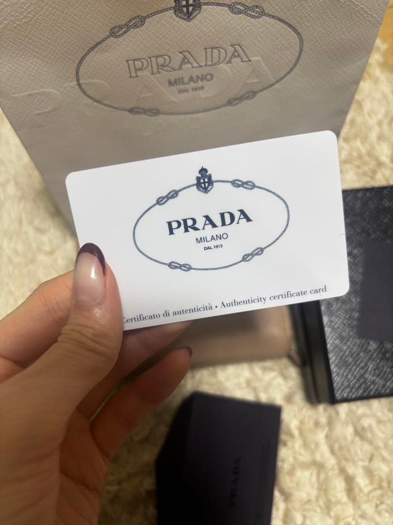 PRADA サフィアーノレザー 三つ折り財布 ベージュ