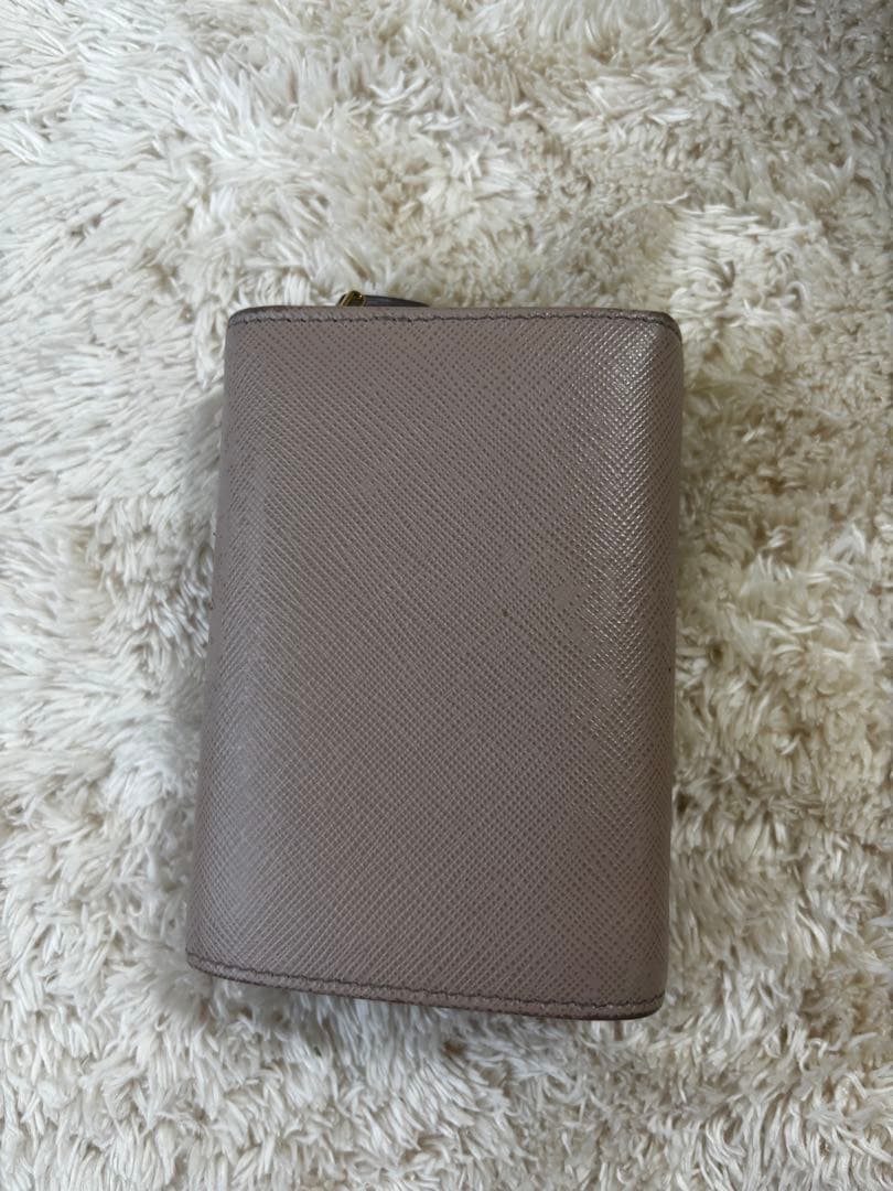 PRADA サフィアーノレザー 三つ折り財布 ベージュ