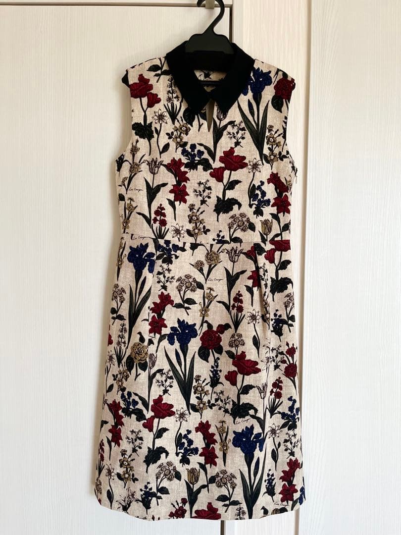 【美品】Lois CRAYON 花柄襟付きノースリーブワンピース