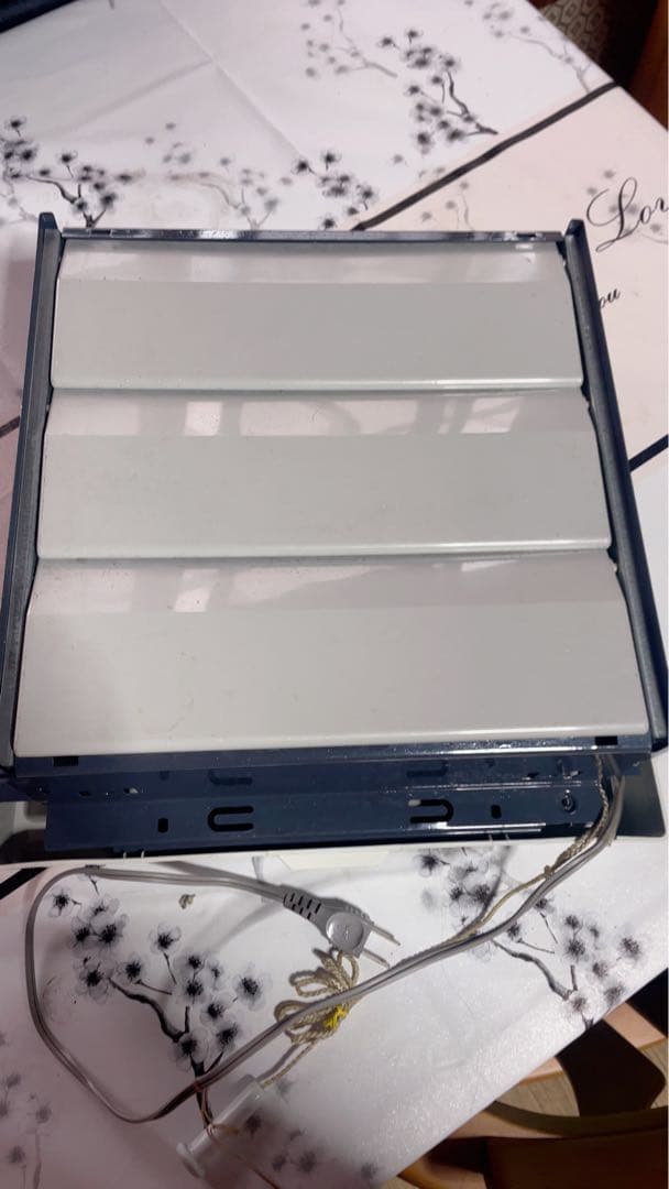 厨房室内用换气扇机白と青 5枚羽根