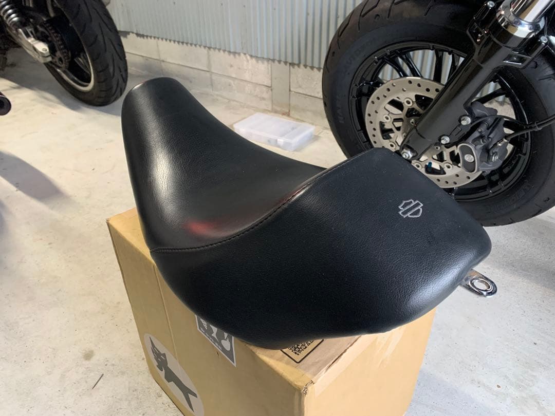 ハーレー　スポーツスター　シートXL1200等