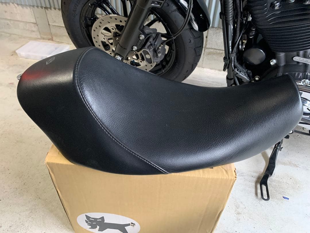 ハーレー　スポーツスター　シートXL1200等