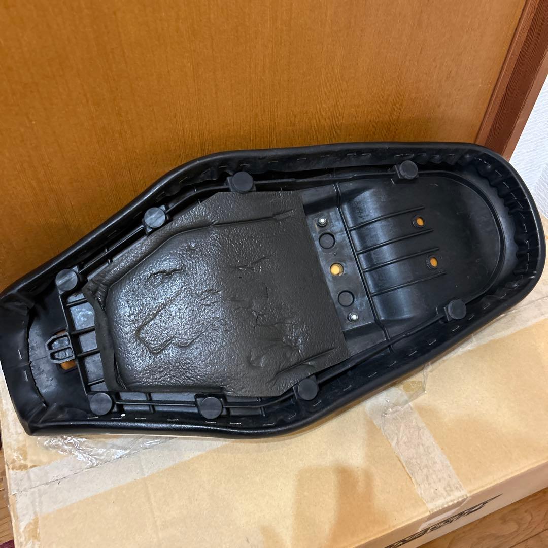 【中古】kawasaki W400 シート