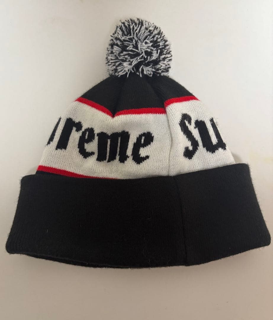 Supreme ボンボン付きニット帽