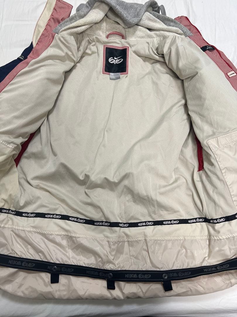 Nike ナイキ　スノーボードウェア　ジャケット　フーディ　ストライプ