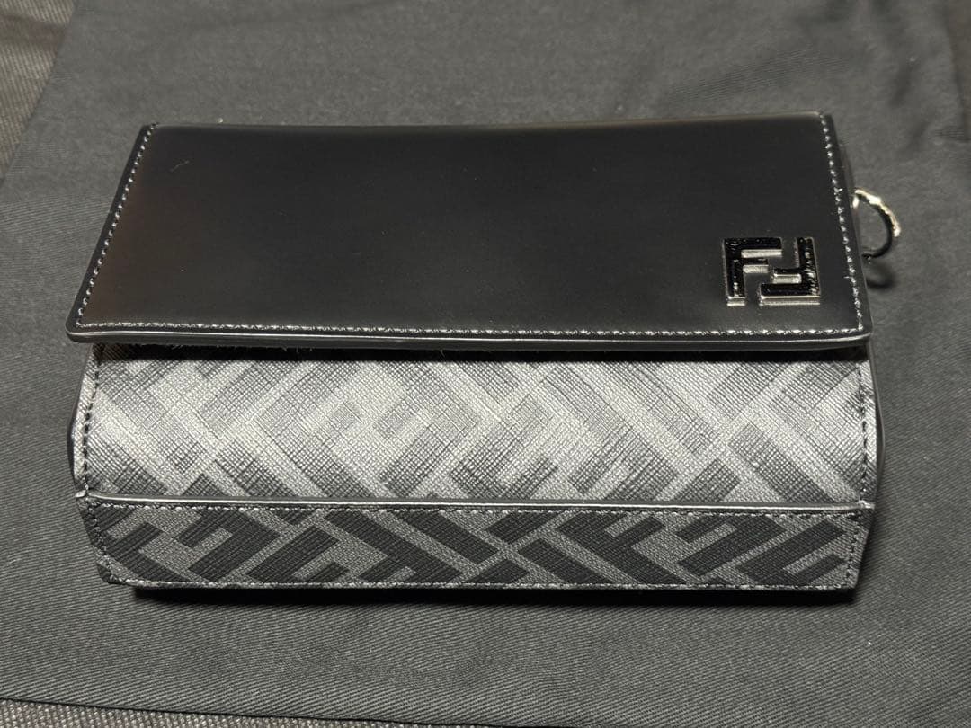FENDI FF スクエア ショルダーバッグ ブラック