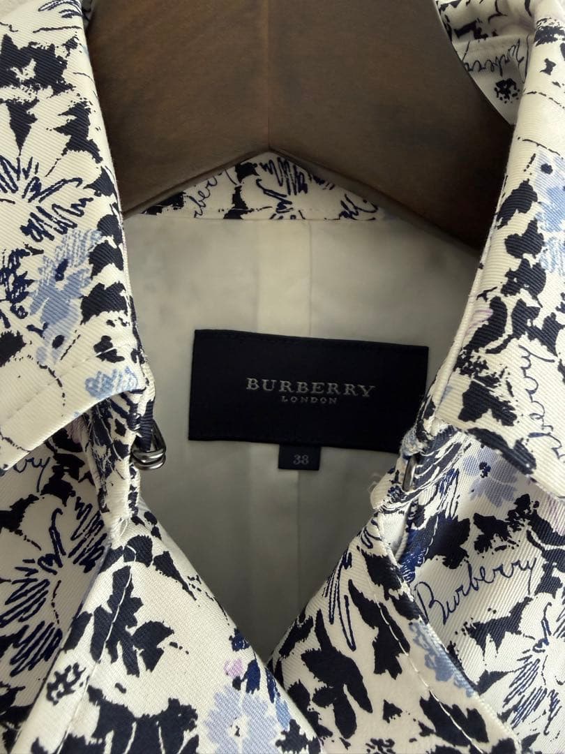 美品Burberryロンドン花柄トレンチコート ウエストベルト付き38スプリング
