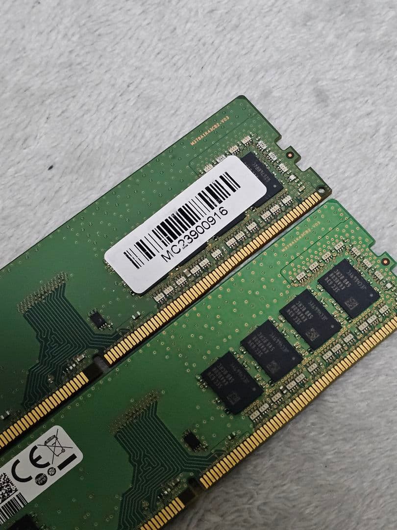 Samsung DDR4 2400 8GB ×2 計 16GB