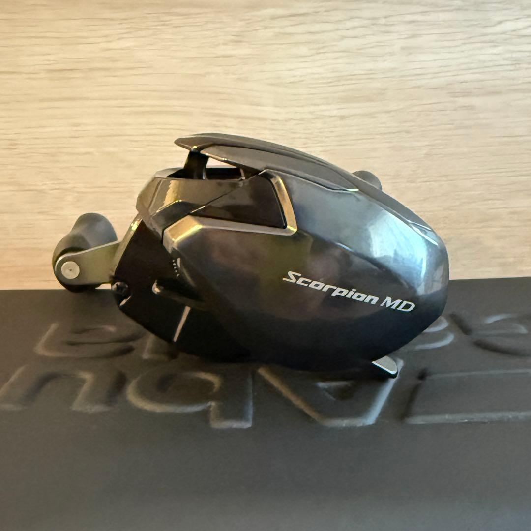 超美品　シマノ 24スコーピオンMD 200HG