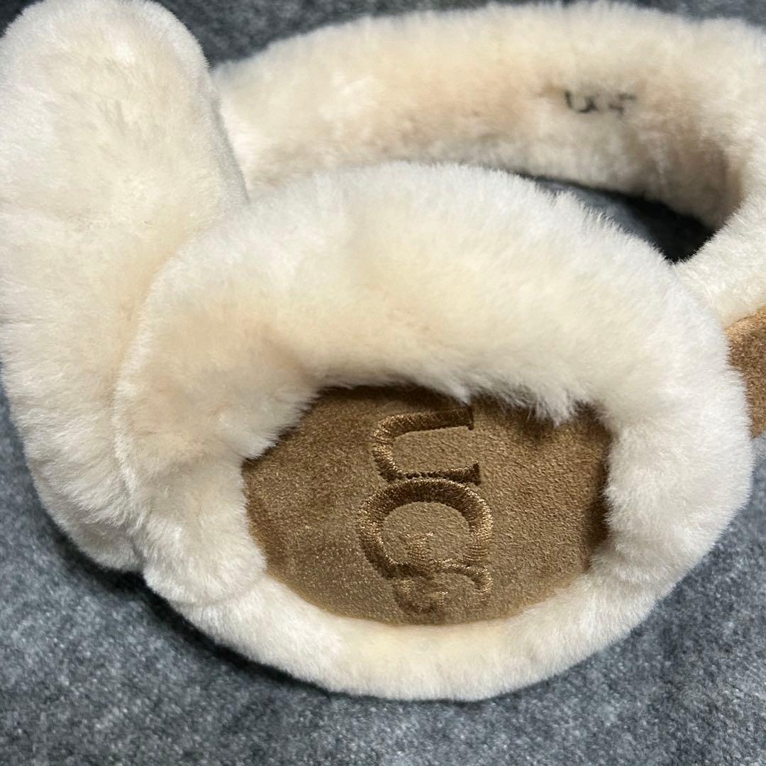 UGG アグ　イヤーマフ　羊