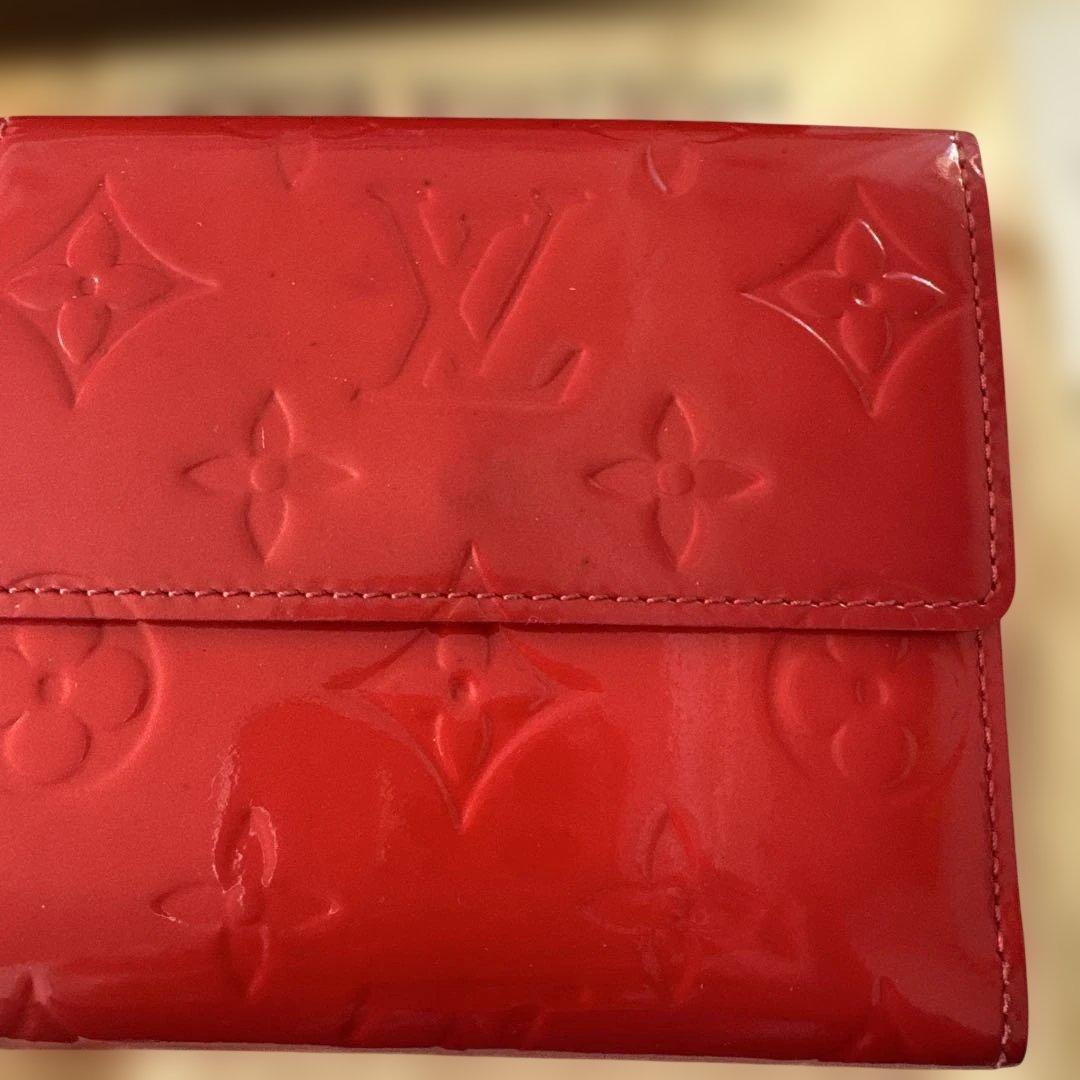 ルイヴィトンヴェルニ財布　レッド　美品