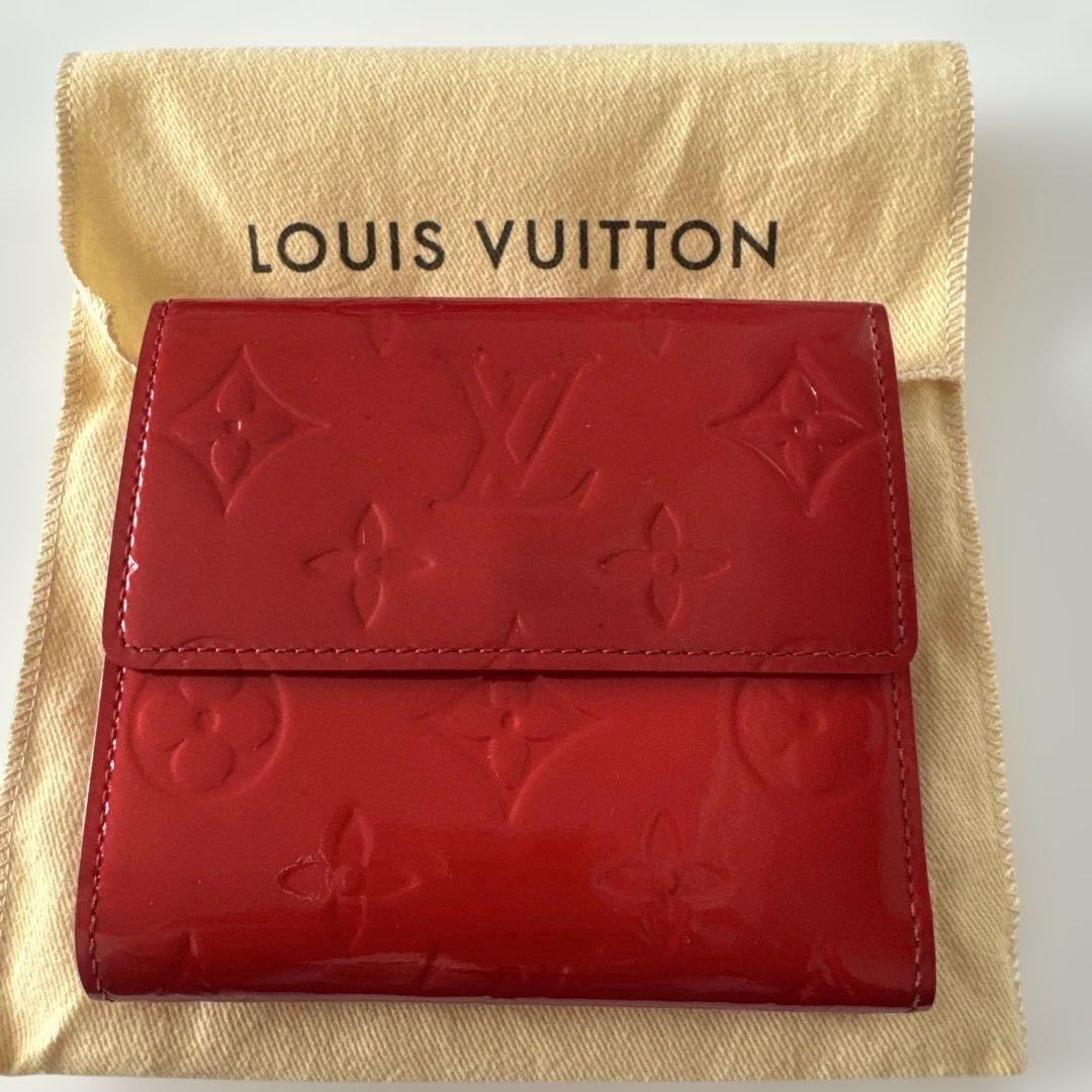 ルイヴィトンヴェルニ財布　レッド　美品