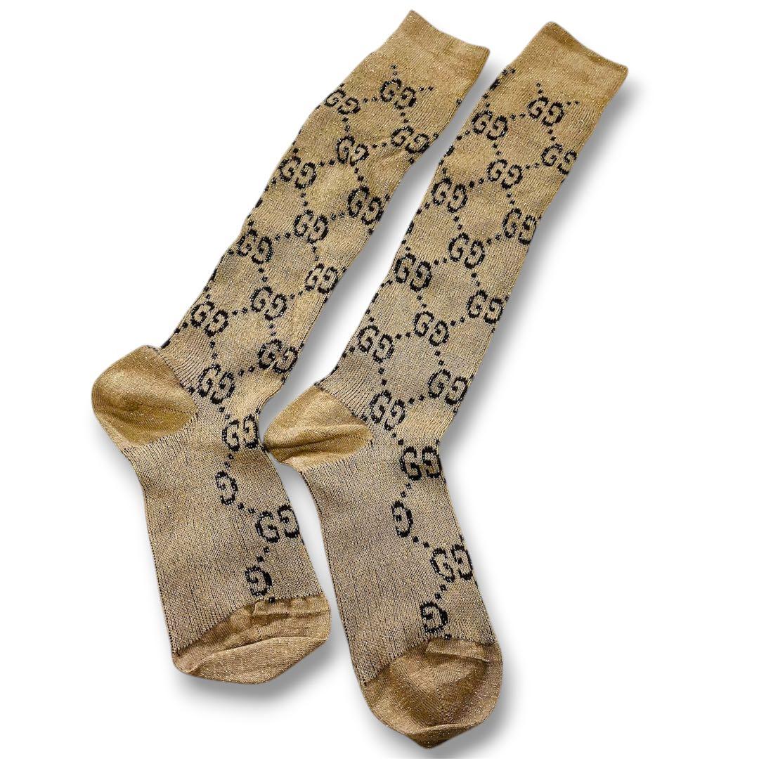 【新品同様】GUCCI GGロゴベージュラメソックス 靴下 レディース