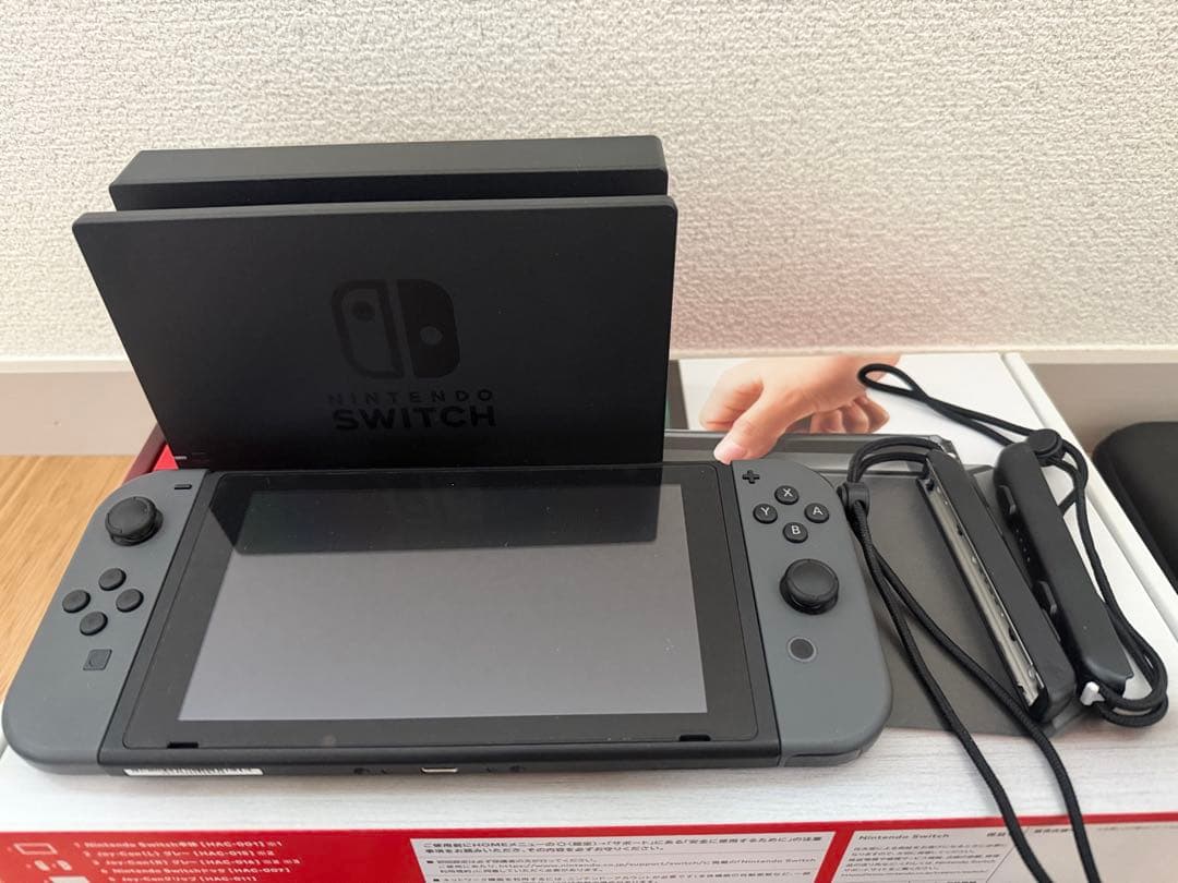 【yui様】ニンテンドースイッチ 本体 Nintendo Switch グレー
