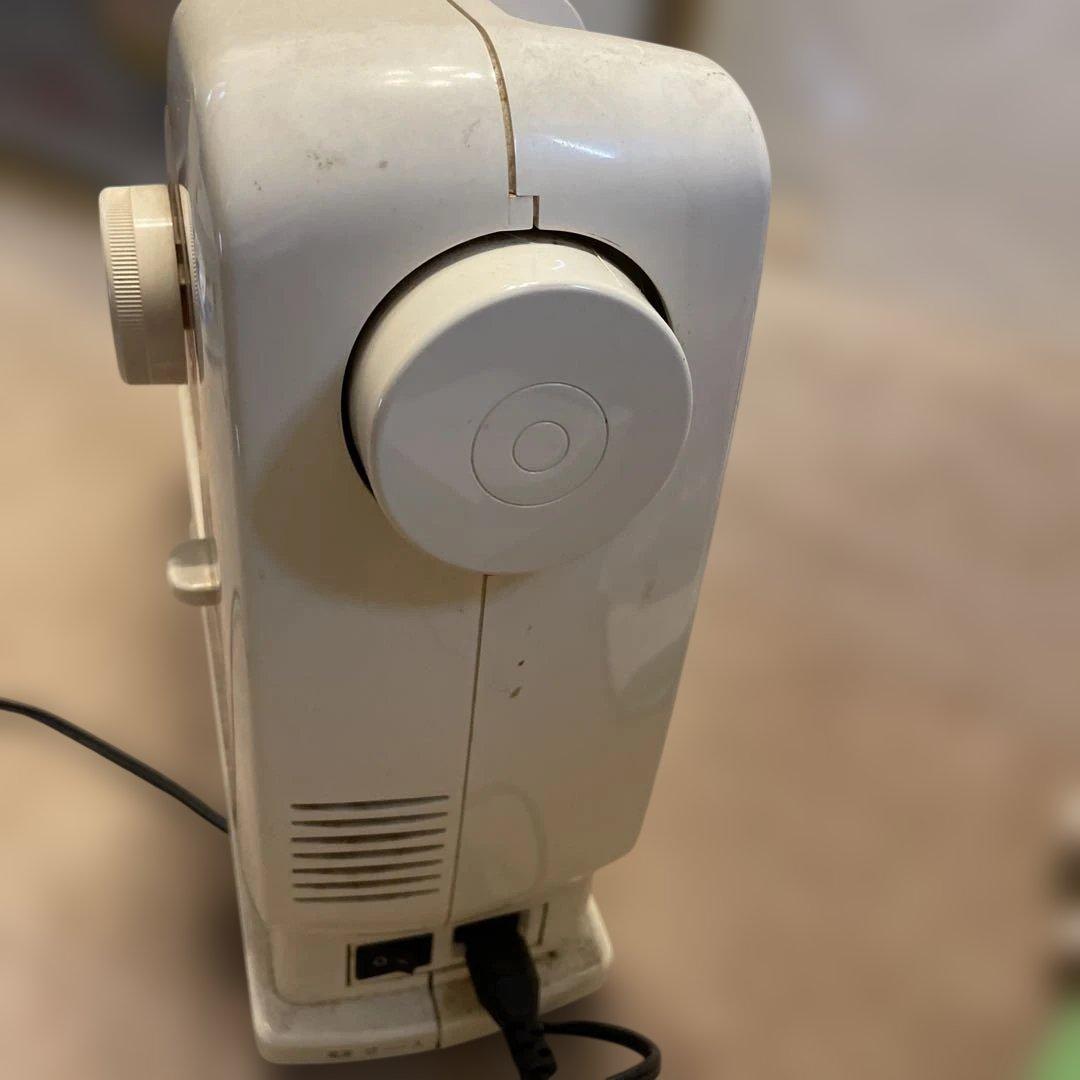値引きしました。ミシン本体中古