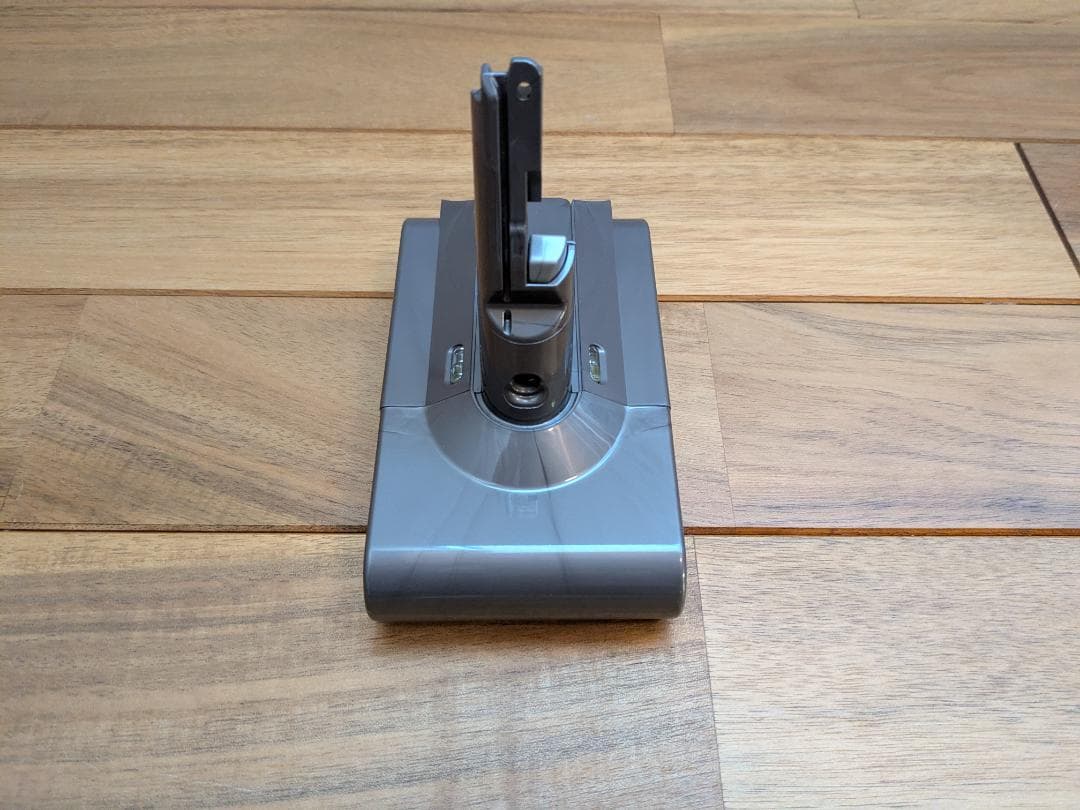 純正品未使用　ダイソン　Dyson　V8　バッテリー