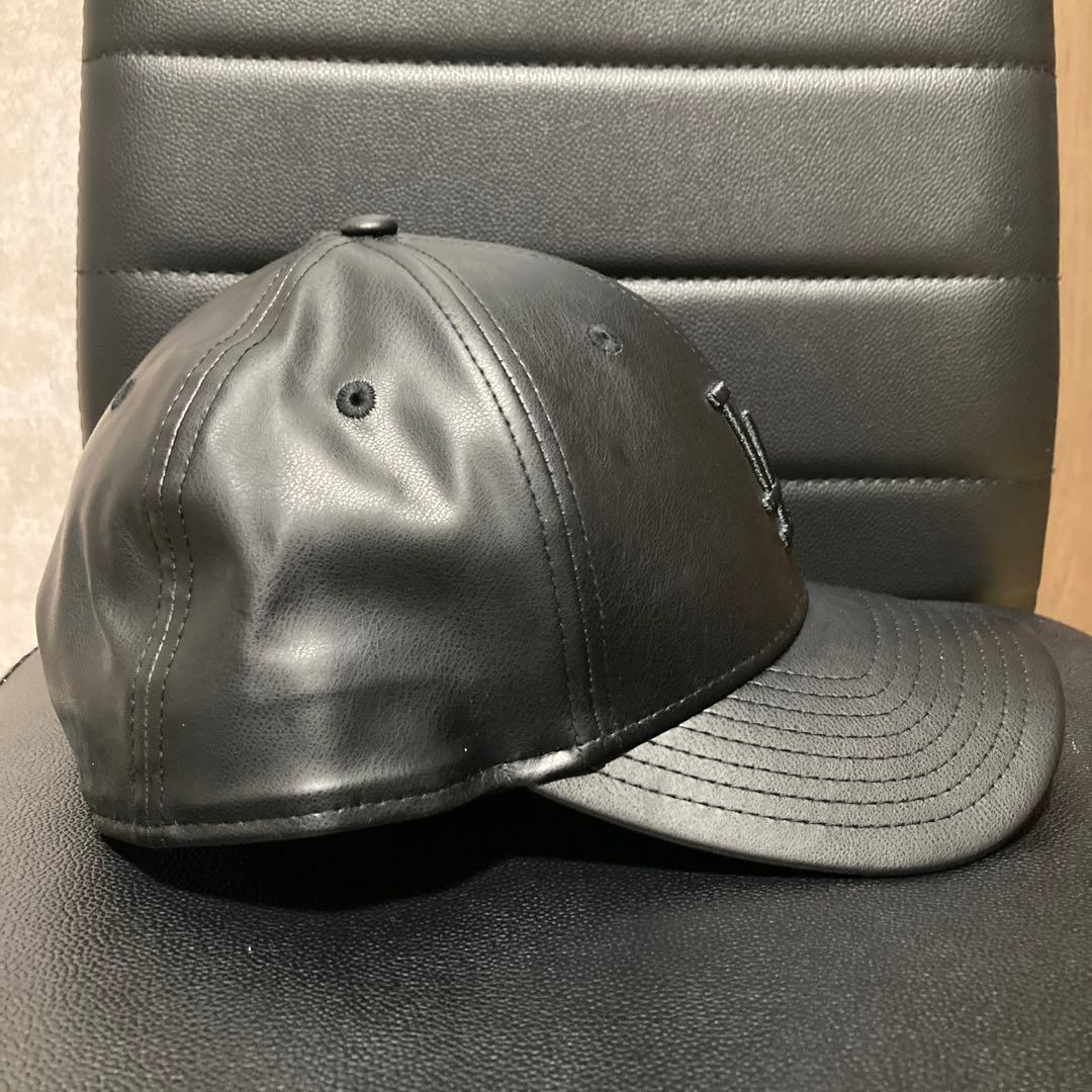 NEW ERA ニューエラ LAドジャース　黒x黒　レザー調　9FORTY
