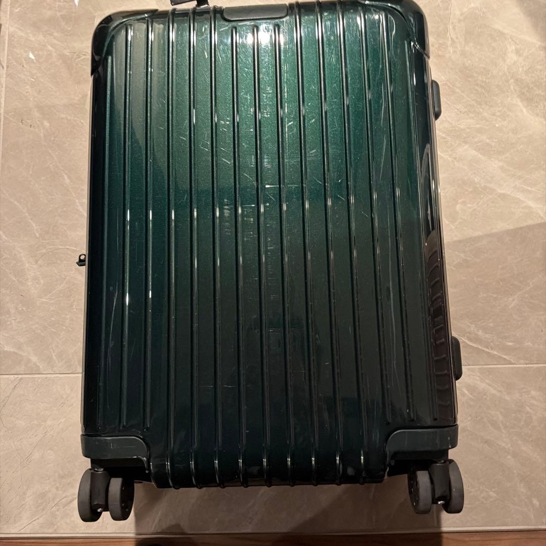 リモワ　グリーン　機内持ち込み　キャリーバック　スーツケース