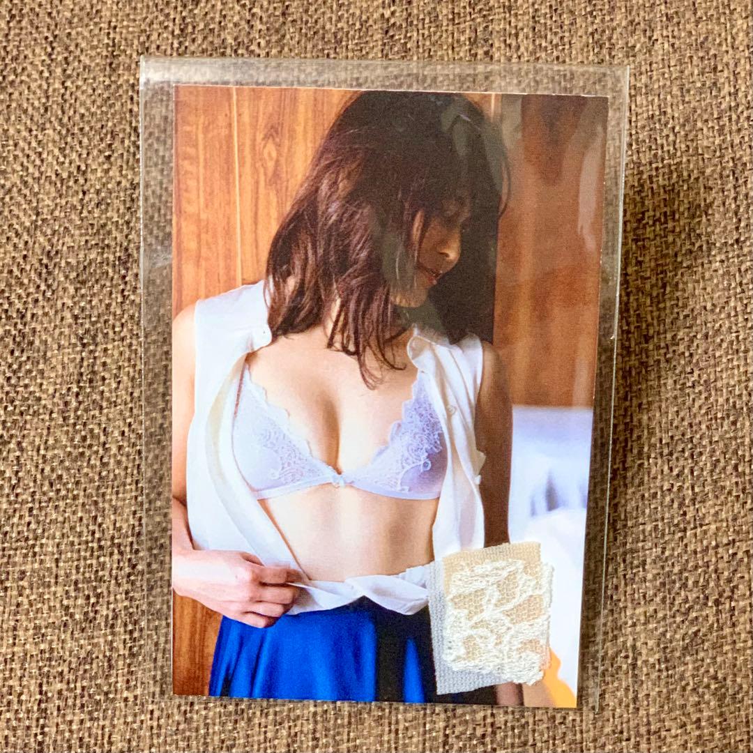 スターダム/STARDOM 紫雷イオ 写真集 【素顔】 限定特典布片入りカード