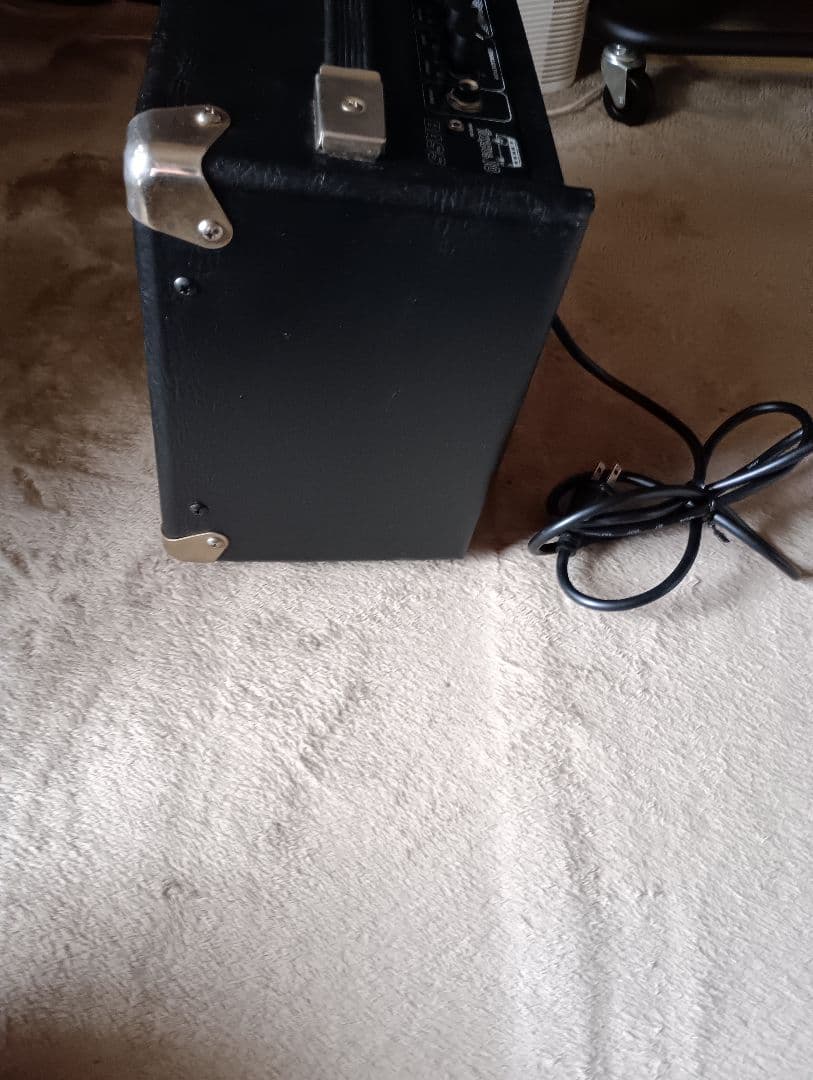 Ashdown Tourbus 10W ベース用アンプ　元箱付属
