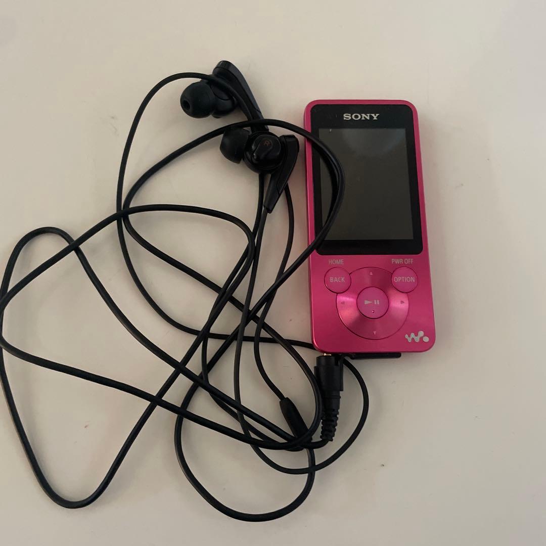 SONY ウォークマン　ピンク イヤフォン付き