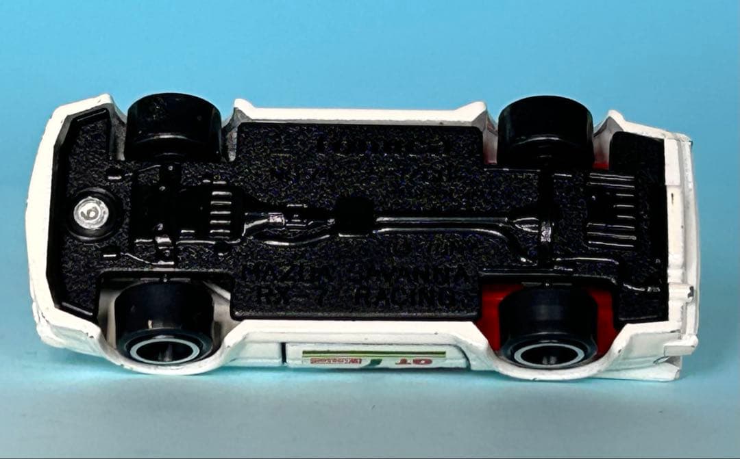 トミカ黒箱74 マツダ サバンナ RX7 レーシング