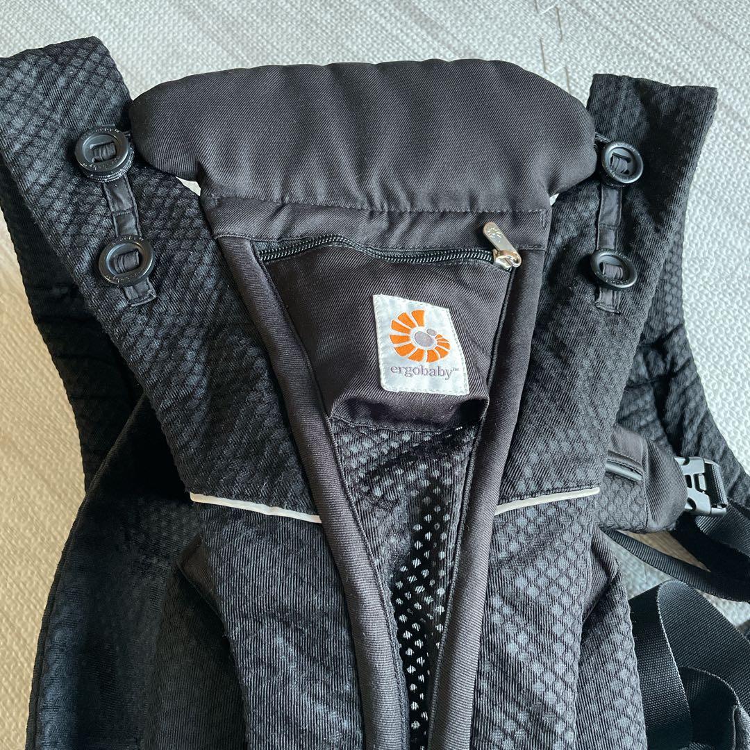 美品⭐︎エルゴ　オムニブリーズ　ブラック　黒　ergobaby 抱っこひも
