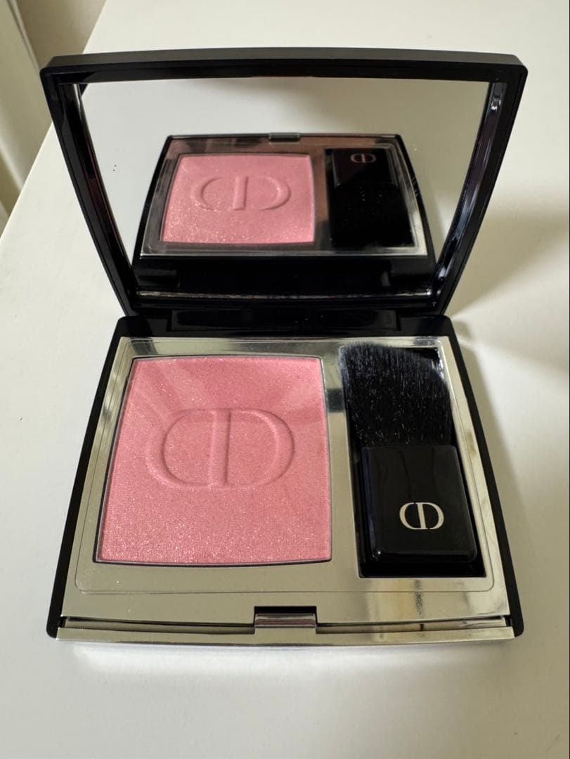 Dior スキンルージュブラッシュ　212 チュチュホログラフィック