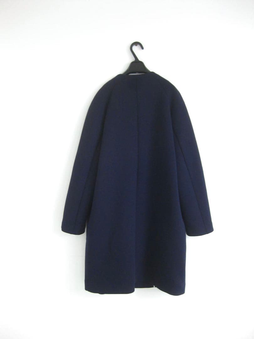 美品！組曲 ロングコート 紺 2(M)チェスターコート ポリエステル混 ゆったり