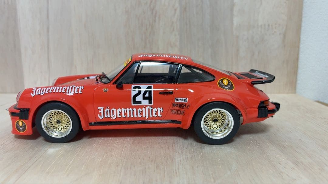 タミヤ ポルシェ911ターボ RSR934イェーガーマイスター 1/24完成品