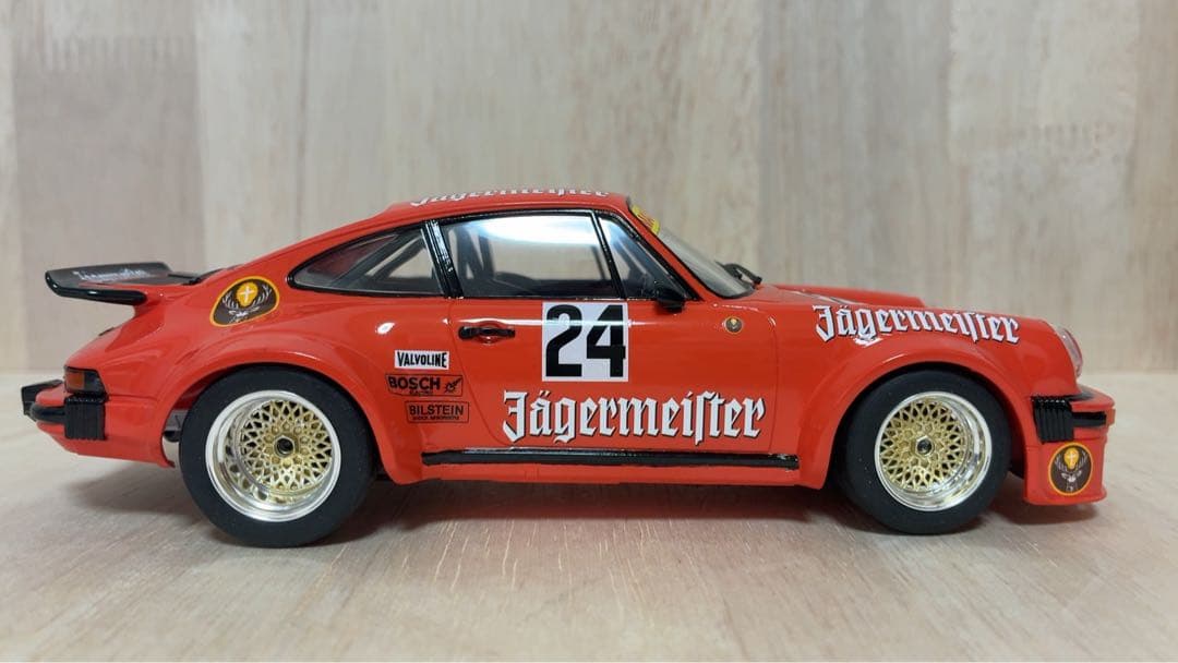 タミヤ ポルシェ911ターボ RSR934イェーガーマイスター 1/24完成品