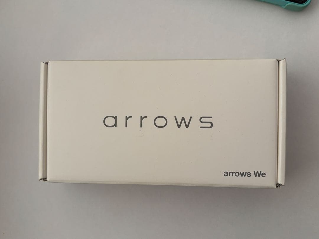 箱付き　arrows we FCG01 ホワイト　本体　64GB