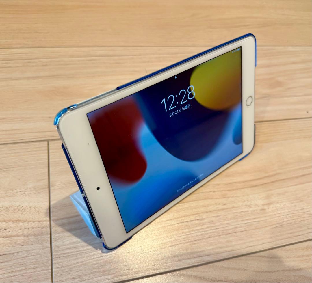 【期間限定お値引！】美品 Apple iPad mini4ケース＆保護フィルム付