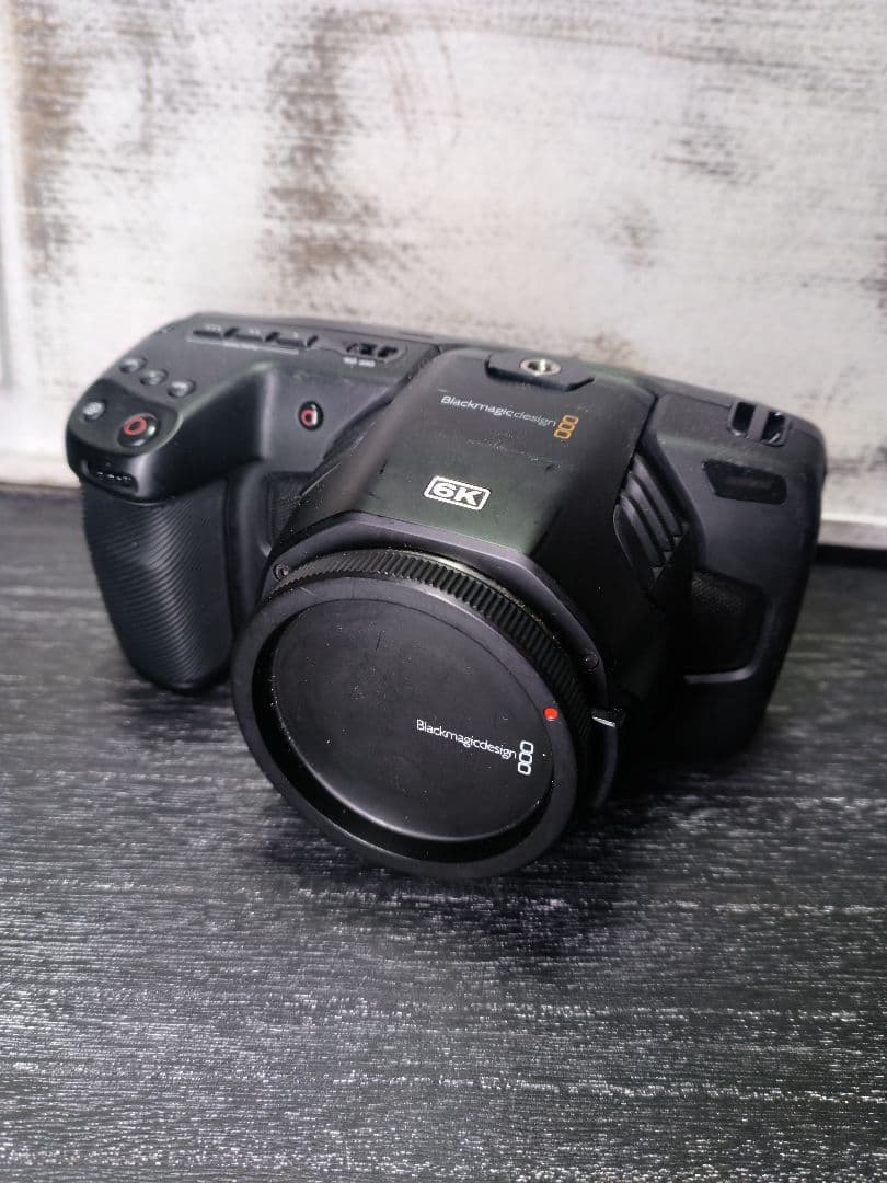 Blackmagic Pocket Cinema Camera 6K レンズ付き