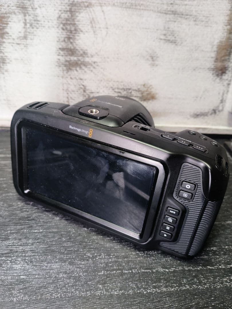 Blackmagic Pocket Cinema Camera 6K レンズ付き