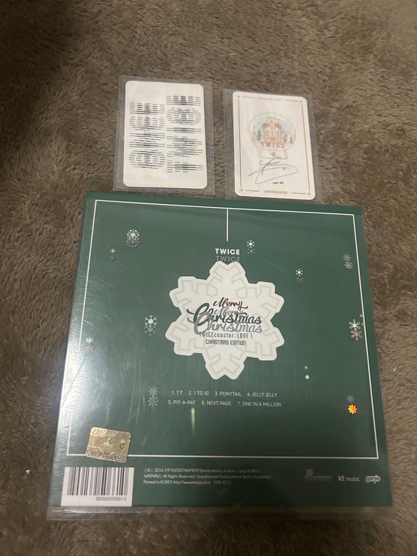廃盤　TWICEクリスマスエディション　ツウィトレカ付き