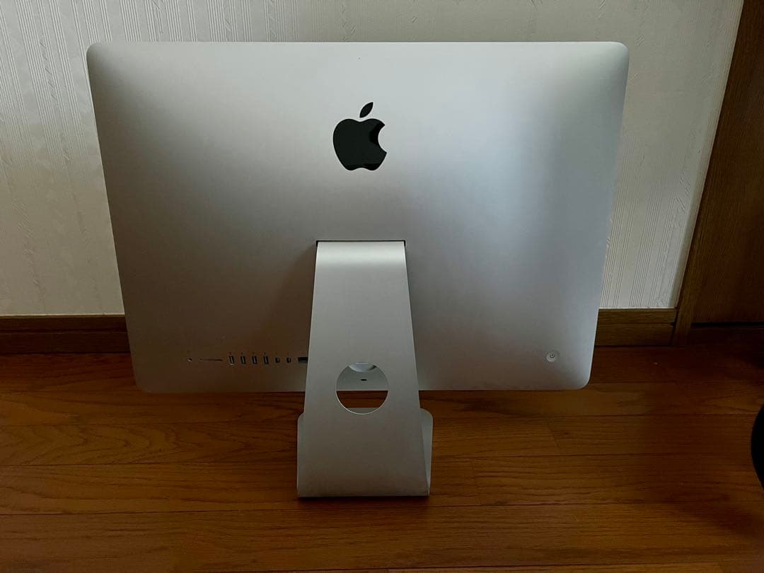 iMac SSD内蔵Retina4K 21.5インチ2015年式