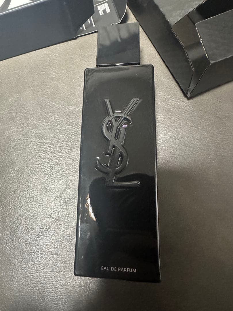 Yves Saint Laurent MYSLF Eau de Parfum香水